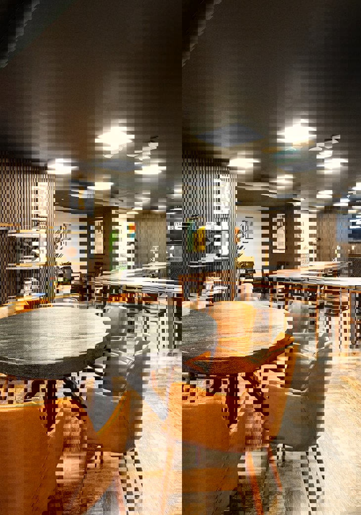 Barton Suite Min