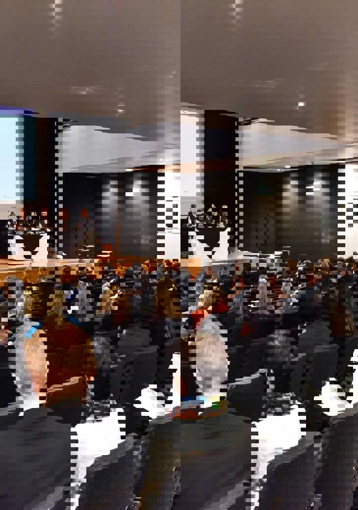 29430071872 5780109987 O