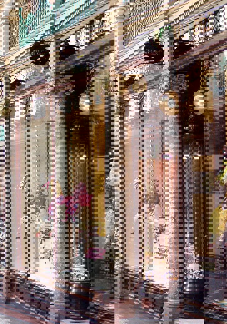 Store Window Gfaef6f898 1920 Min